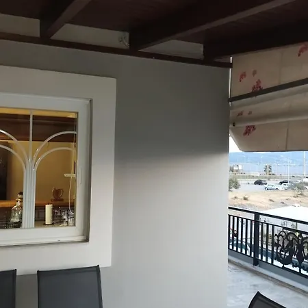 Anthi'S - Three Bedroom Apartment Kalamata Exterior photo