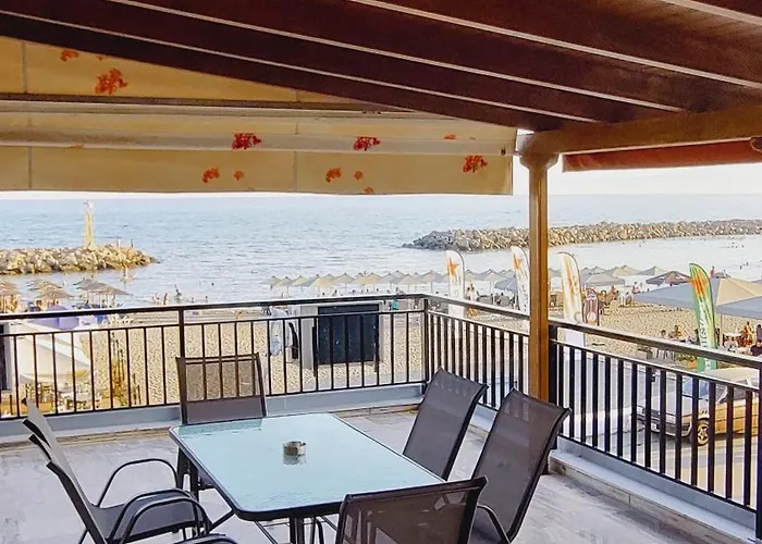 Anthi\'S - Three Bedroom Apartment