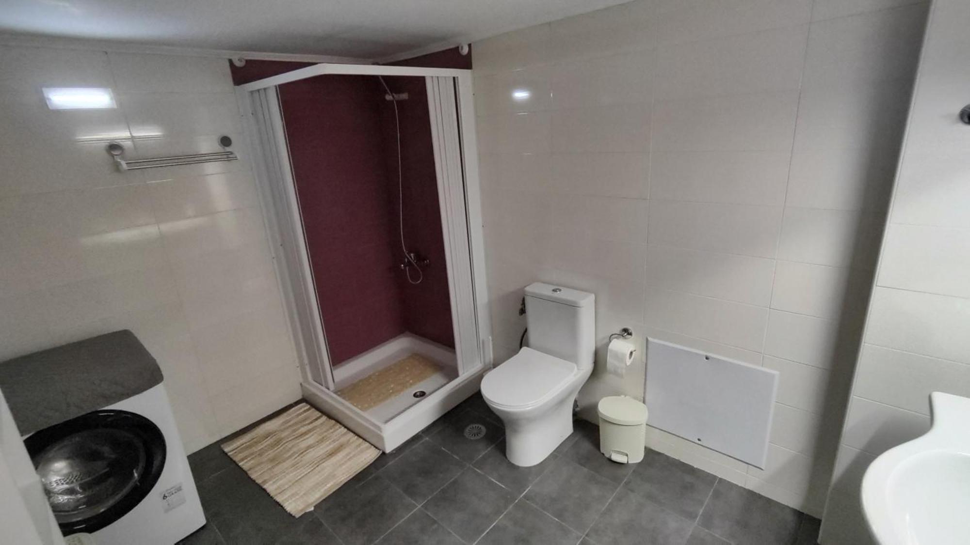 Anthi's - Three Bedroom Apartment *